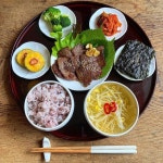 金 有里 𝒴𝓊𝓇𝒾 𝒦𝒾𝓂 on Instagram: Todays #lunch #koreanbapsang 오늘 #점심 #한국음식 #오첩반상 今日の#昼食 #韓国料理... 