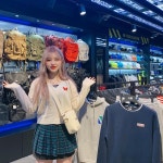 Instagram의 유혜지님: “뉴에라 명동 플래그십 스토어 오픈🤟... 감사합니다（≧∇≦） #뉴에라 #뉴에라명동 #뉴에라명동점오픈”... 