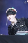 FLAME ; 플레임 在 Twitter：170224 팬사인회 #SUGA #방탄소년단 #슈가 #민윤기 https://t.co/rfnWgrGy2X https://t.co/DeJVcJEhlc... 