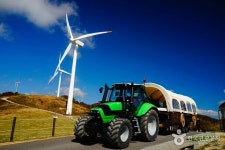 Daegwallyeong Skyranch (대관령 하늘목장) | Monster trucks, Tractors, Trucks