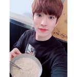 [17S 도겸] 오늘 콩국수 먹고 싶었는데.. 말하는 대로~~ 이뤄졌네요ㅎㅎ 와주신 캐럿 분들 너무 고맙고! 모든 분들 말하는 대로 이뤄지는 날이 되길!!