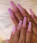 manicure에 있는 BS님의 핀 | 분홍 네일, 예쁜 손톱, 긴 네일