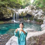 찍으면 이런 느낌일거에요. 셀카를 좋아하는 은별이. .  돈내코는 제주도민들의 피서지인데 지… | Beach, Cover up, Fashion