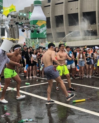 올해도 워터밤!!! 뿌셔 #워터밤 #워터밤2019 #워터밤페스티벌 #워터밤서울 #waterbomb #festival #waterbomb2019... 올해도 워터밤!!!...