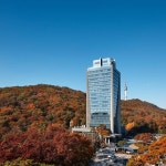 스트레스에서 벗어나 잠시나마 온전한 휴식을 즐길 수 있는 곳, 남산에 위치한 반얀트리를 방문해 보세요. 맑은 공기를 마시며 잠시 걷는... 