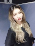 BlingBling 블링블링 on Twitter | Long hair styles, Beauty, Bling