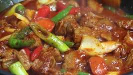 어른 아이 좋아하는 갈비찜입니다. 돼지고기 갈비찜을 매운 맛과 맵지... 언제 먹어도 맛있는 돼지갈비찜 맛있게 만들어 보세요. - 2020... 