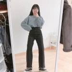 지 수 진 (22) on Instagram: “바지길어서 내가 자른건 안비밀🥳 #맨투맨 #맨투맨추천 #와이드팬츠 #청바지 #흑청 #데일리룩 #옷스타그램”... 