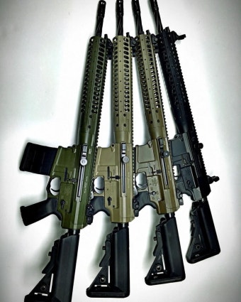 AR-15에 있는 핀