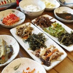 Instagram의 dalcomkyo님: “공주 성곡사&마곡사 여행♡ 맛난 산채정식먹고 예쁜 뚱냥이🐈도 보고♡ 즐거운 여행😍 #충남공주시사찰#성곡사... 