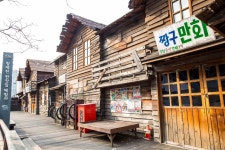 가면 그곳에 #청계천박물관 이  있으며 이곳에는 판잣집이 보존되어 있다.  이곳에는 청계천의 역사를 #조선시대 부타 일…(이미지 포함) | 박물관