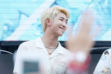 Aaa•김 남 준 por Nay | Bailarinas, Modelos, Bandas