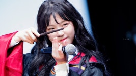 180318 마지막 약속회  #Baekjiheon #백지헌 #Fromis_9 #프로미스나인 (Dengan gambar)