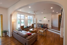 1층과 2층 총 2개의 층으로 나눠져 있으며,  1층: AV룸, 거실, 주방, 식당, 다용도실, 화장실, 보일러실, 현관 2층: 드레스룸, 방1, 방2, 세탁실... 