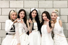 woo!ah! (우아!) on Twitter | Flower girl dresses, Cool girl, Kpop girls