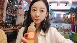 mango hairstory | • [HYELIN]• 망고올릭 Me gusta el mango No me dibujé las cejas, así que usé una aplicación, aparte de mi cabello, no es...