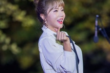 홍진영: 오륙도 평화축제,평화 음악회 | Female art, Lady, Women