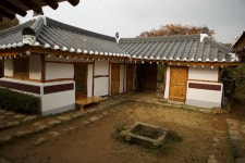담담각(한옥별장) - Vilas para Alugar em Hajeom-myeon, Kanghwa | Estilos de casa, Alugar, Cores