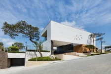 마당 통하는 집, 아키누스(건축동인) 건축사사무소 | homify | 마당, 주택 건축물, 집