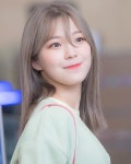 Cr: GGULGGUL_2 . . #fromis_9 #fromis9jiheon #fromis_9jiheon #jiheon #장원영 #지헌 #hayou… | Gadis cantik, Selebritas, Kecantikan