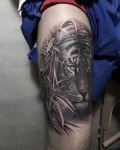 인물타투/홍대타투 Tattooist BK on Instagram: “🐯 🐅 허벅지에 호랑이와 대나무 한번에 원포인트작업~;;”