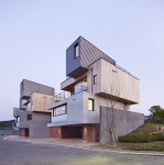 Facade architecture에 있는 Amir Mohammadi님의 핀 - 2023 | 건축 디자인, 건축물, 빌딩