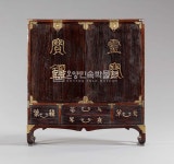 Medicine Storage Cabinet 경기도 약장, 18세기, 오동나무, 황동 86.8*17.6*94.3cm | 골동품, 목재 가구, 목공예