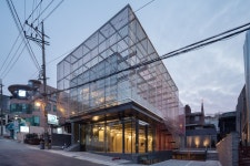 Gallery of Red Mirror Strips / Wise Architecture - 1 | 정면 건축, 건축, 철골 구조