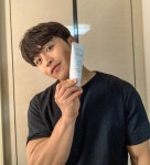 park Jungbeom (박 중 범) on Instagram: “연말이랑 지인들과 술자리를 많이 가져서 그런지 피부에 수분감도 없고 건조건조🤪... 