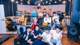 [더 이스트 플라잉 비하인드 스토리] 스페셜한 챔피언! 더 이스트 플라잉 연습현장 비하인드 보러가기👇 http://naver.me/G0R3Pv1c... 