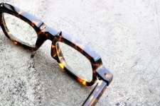 glasses에 있는 철 정님의 핀 - 2020