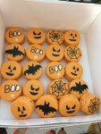 Halloween Macarons #halloweenmacarons Halloween Macarons | 푸드아트, 마카롱, 디저트 레시피