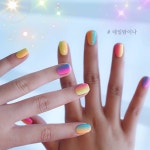 네일탐이나 Shin tamina (신탐이나) on Instagram: “#무지개그라데이션🌈  캔디같은 색감 넘 이뻣당💖💜🧡... 