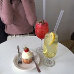 🍓🍰🧁 아이폰 기본카메라로 찍고 푸디 PL1 필터로 보정하니 색감이 짱 이뻐요👏🏻👏🏻 #카페사진은푸디... 