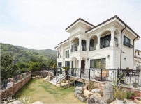 김해 로맨틱 하우스 : 네이버 매거진캐스트 | 로맨틱, 집 짓기