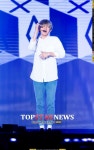 Baekhyun - 150905 DMC Festival K-Pop Super Concert Credit: TopStarNews. (DMC 문화축제 K-POP 슈퍼 콘서트)