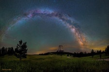 Milky Way over Devils Tower | 은하수, 사진, 하늘