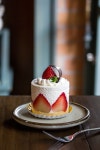 Strawberry Shortcake @ Tiny Cup | 커피 디저트, 케이크, 디저트