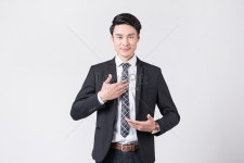 패션 쇼 클래식 남자 행동 기업 비즈니스 직업 아시아 동양 동양 얼굴 환영 환영 미소 서서 자신이 친선 우호 중국 인물 흰 바탕에 흰색 바탕에... 