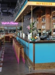 A corner of Singapore is going Super Loco for the fast food of rustic old Mexico diners... | 레스토랑 디자인, 인테리어... 