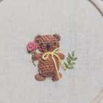 #곰돌이인형  #자수  #늦은밤 수놓기 #프랑스자수  | Bordado, Enxoval de bebê