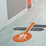 Vloersigning Blomsma Retailsigning | 사인 디자인, 바닥, 그래픽