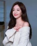 Lee Elijah에 있는 A S님의 핀 - 2023 | 여배우, 얼굴