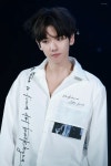 Pin oleh 백 현 di Baekhyun EXO | Manusia, Chanyeol, Remaja