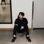 ♡ HoSeokie ♡에 있는 Delwyn Huening님의 핀 | 방탄소년단 잠금화면, 지민, 소년