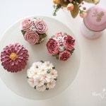 - Buttercream flower cupcake. Student work. 플라워컵케익마스터클래스 3주차. 진한 초코머핀과 유자크림 시연. 장미교정, 작약, 백일홍...