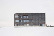 *낡은 농장을 개조한 학교-[ TEDA ARQUITECTES ] SCHOOL IN ORSONNENS :: 5osA_오사 | Architecture, Timber cladding, Contemporary... 