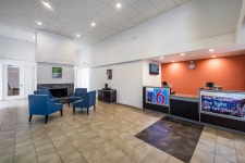 Motel 6 Dallas - Irving Dfw Airport East | Qantas Hotels Motel 6 Dallas - Irving Dfw Airport East