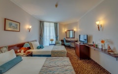 베스트 웨스턴 플러스 칸 호텔 - Best Western Plus Khan Hotel - 티라트래블 - 호텔, 여행의 목적이 되다