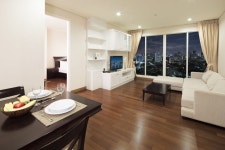 아리바 아이비 세르비지오 통로 (Ariva Ivy Servizio Thonglor) - 몽키트래블